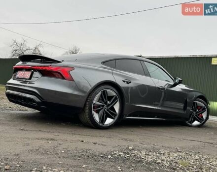 Серый Ауди RS e-tron GT, объемом двигателя 0 л и пробегом 48 тыс. км за 67700 $, фото 7 на Automoto.ua