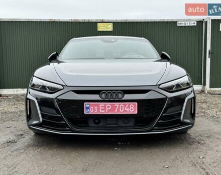 Серый Ауди RS e-tron GT, объемом двигателя 0 л и пробегом 48 тыс. км за 65500 $, фото 2 на Automoto.ua