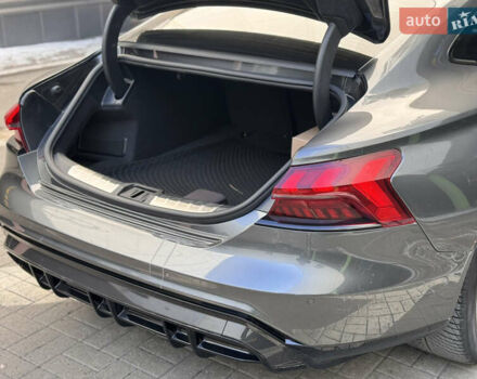 Серый Ауди RS e-tron GT, объемом двигателя 0 л и пробегом 21 тыс. км за 62000 $, фото 15 на Automoto.ua