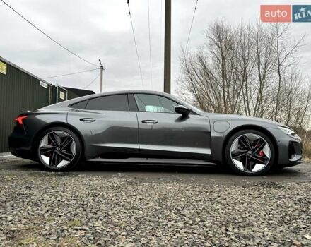 Серый Ауди RS e-tron GT, объемом двигателя 0 л и пробегом 48 тыс. км за 67700 $, фото 6 на Automoto.ua