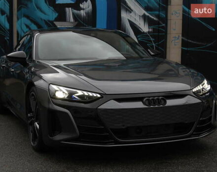 Сірий Ауді RS e-tron GT, об'ємом двигуна 0 л та пробігом 34 тис. км за 73800 $, фото 3 на Automoto.ua