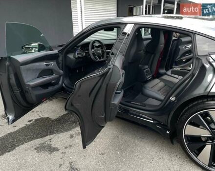 Сірий Ауді RS e-tron GT, об'ємом двигуна 0 л та пробігом 51 тис. км за 71900 $, фото 86 на Automoto.ua