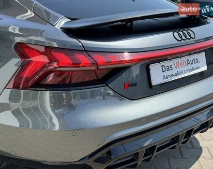 Серый Ауди RS e-tron GT, объемом двигателя 0 л и пробегом 51 тыс. км за 68490 $, фото 15 на Automoto.ua