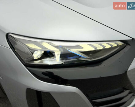 Серый Ауди RS e-tron GT, объемом двигателя 0 л и пробегом 39 тыс. км за 69500 $, фото 14 на Automoto.ua