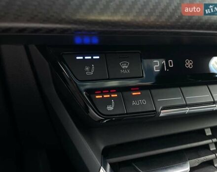 Сірий Ауді RS e-tron GT, об'ємом двигуна 0 л та пробігом 51 тис. км за 71900 $, фото 60 на Automoto.ua