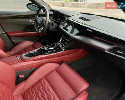 Сірий Ауді RS e-tron GT, об'ємом двигуна 0 л та пробігом 46 тис. км за 74900 $, фото 43 на Automoto.ua