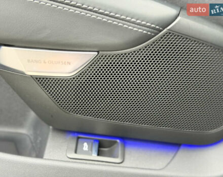 Серый Ауди RS e-tron GT, объемом двигателя 0 л и пробегом 39 тыс. км за 69500 $, фото 21 на Automoto.ua
