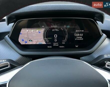 Сірий Ауді RS e-tron GT, об'ємом двигуна 0 л та пробігом 51 тис. км за 71900 $, фото 78 на Automoto.ua
