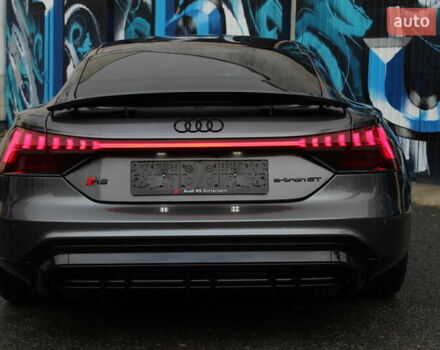 Сірий Ауді RS e-tron GT, об'ємом двигуна 0 л та пробігом 34 тис. км за 73800 $, фото 12 на Automoto.ua