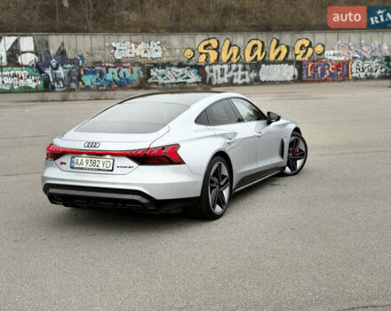 Серый Ауди RS e-tron GT, объемом двигателя 0 л и пробегом 39 тыс. км за 69500 $, фото 8 на Automoto.ua