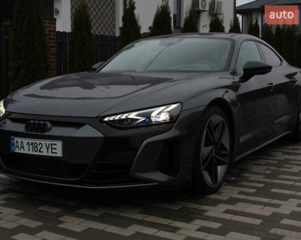 Сірий Ауді RS e-tron GT, об'ємом двигуна 0 л та пробігом 42 тис. км за 69800 $, фото 2 на Automoto.ua