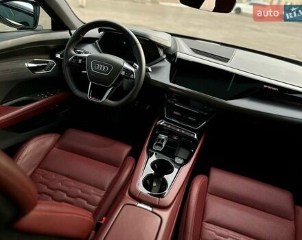 Сірий Ауді RS e-tron GT, об'ємом двигуна 0 л та пробігом 46 тис. км за 74900 $, фото 51 на Automoto.ua