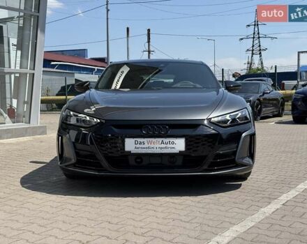 Серый Ауди RS e-tron GT, объемом двигателя 0 л и пробегом 51 тыс. км за 68490 $, фото 2 на Automoto.ua
