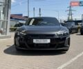 Серый Ауди RS e-tron GT, объемом двигателя 0 л и пробегом 51 тыс. км за 68490 $, фото 2 на Automoto.ua