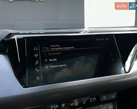 Сірий Ауді RS e-tron GT, об'ємом двигуна 0 л та пробігом 51 тис. км за 71900 $, фото 76 на Automoto.ua
