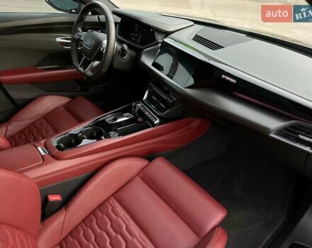 Сірий Ауді RS e-tron GT, об'ємом двигуна 0 л та пробігом 46 тис. км за 69900 $, фото 41 на Automoto.ua