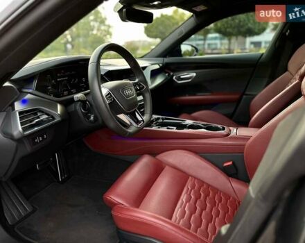 Сірий Ауді RS e-tron GT, об'ємом двигуна 0 л та пробігом 46 тис. км за 74900 $, фото 27 на Automoto.ua