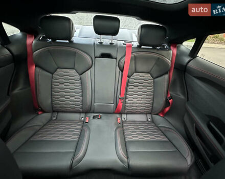 Сірий Ауді RS e-tron GT, об'ємом двигуна 0 л та пробігом 42 тис. км за 69800 $, фото 21 на Automoto.ua