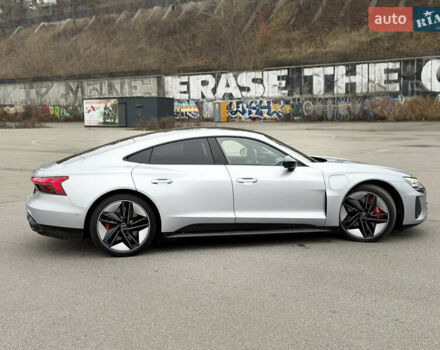 Серый Ауди RS e-tron GT, объемом двигателя 0 л и пробегом 39 тыс. км за 69500 $, фото 10 на Automoto.ua