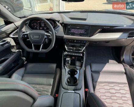 Серый Ауди RS e-tron GT, объемом двигателя 0 л и пробегом 51 тыс. км за 68490 $, фото 34 на Automoto.ua