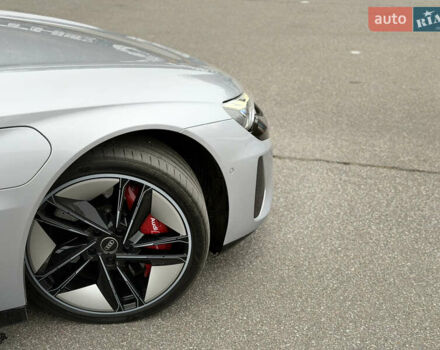 Серый Ауди RS e-tron GT, объемом двигателя 0 л и пробегом 39 тыс. км за 69500 $, фото 11 на Automoto.ua