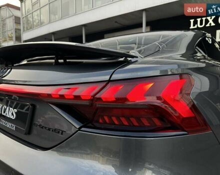 Сірий Ауді RS e-tron GT, об'ємом двигуна 0 л та пробігом 24 тис. км за 79900 $, фото 35 на Automoto.ua