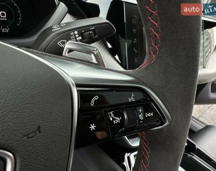 Сірий Ауді RS e-tron GT, об'ємом двигуна 0 л та пробігом 24 тис. км за 79900 $, фото 68 на Automoto.ua