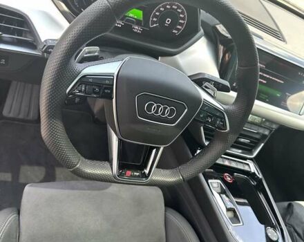 Сірий Ауді RS e-tron GT, об'ємом двигуна 0 л та пробігом 18 тис. км за 72900 $, фото 11 на Automoto.ua