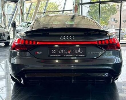 Сірий Ауді RS e-tron GT, об'ємом двигуна 0 л та пробігом 17 тис. км за 72000 $, фото 12 на Automoto.ua