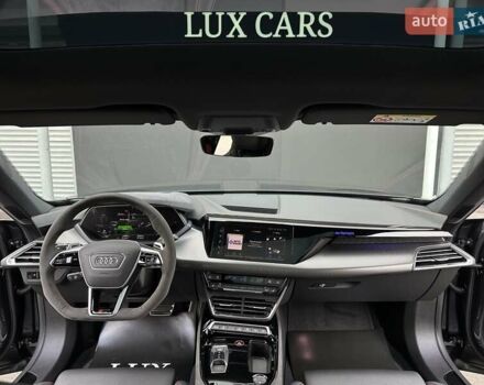 Сірий Ауді RS e-tron GT, об'ємом двигуна 0 л та пробігом 24 тис. км за 79900 $, фото 64 на Automoto.ua