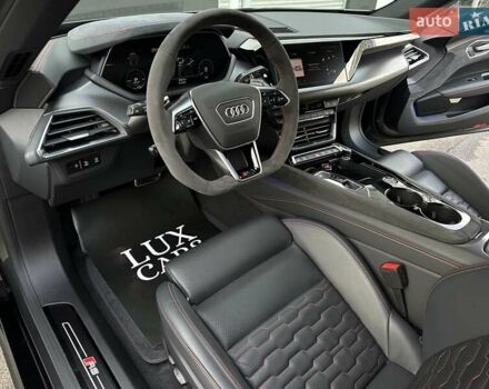 Сірий Ауді RS e-tron GT, об'ємом двигуна 0 л та пробігом 24 тис. км за 79900 $, фото 50 на Automoto.ua