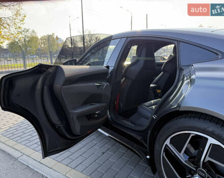 Ауді RS e-tron GT 2023 у Харкові на Automoto.ua Сірий Ауді RS e-tron GT, об'ємом двигуна 0 л та пробігом 11 тис. км за 98000 $, фото 26 на Automoto.ua