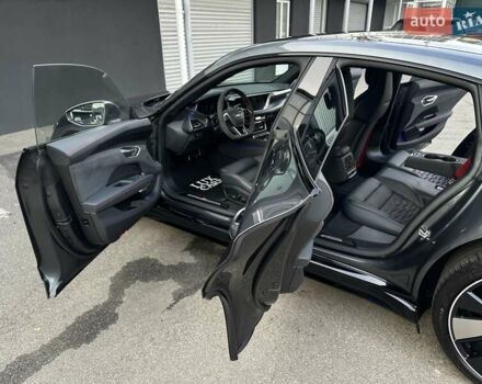 Сірий Ауді RS e-tron GT, об'ємом двигуна 0 л та пробігом 24 тис. км за 79900 $, фото 45 на Automoto.ua