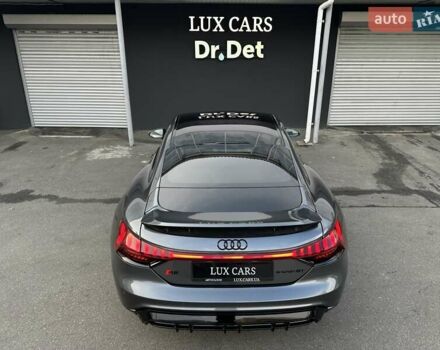 Сірий Ауді RS e-tron GT, об'ємом двигуна 0 л та пробігом 24 тис. км за 79900 $, фото 29 на Automoto.ua