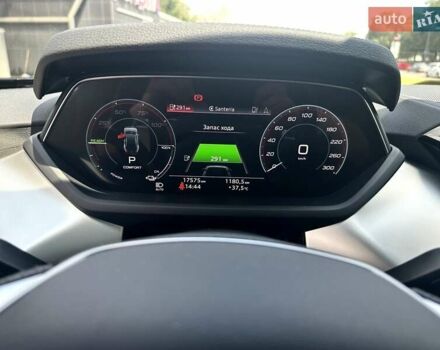 Серый Ауди RS e-tron GT, объемом двигателя 0 л и пробегом 18 тыс. км за 72500 $, фото 6 на Automoto.ua