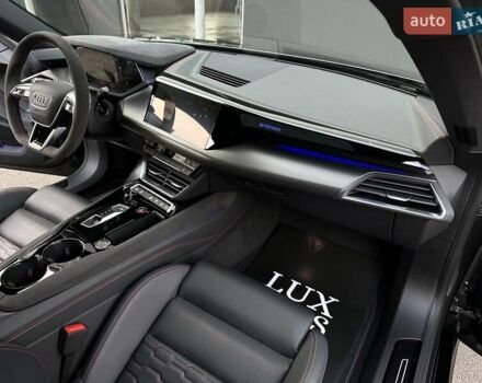 Сірий Ауді RS e-tron GT, об'ємом двигуна 0 л та пробігом 24 тис. км за 79900 $, фото 59 на Automoto.ua