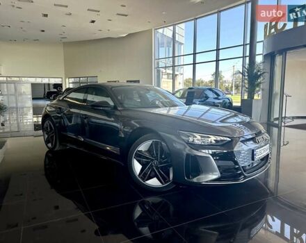 Серый Ауди RS e-tron GT, объемом двигателя 0 л и пробегом 18 тыс. км за 72500 $, фото 14 на Automoto.ua