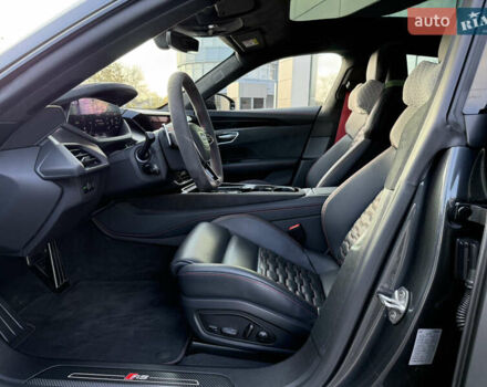 Ауді RS e-tron GT 2023 у Харкові на Automoto.ua Сірий Ауді RS e-tron GT, об'ємом двигуна 0 л та пробігом 11 тис. км за 98000 $, фото 18 на Automoto.ua