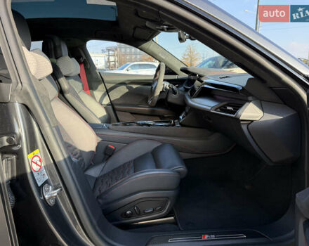 Ауді RS e-tron GT 2023 у Харкові на Automoto.ua Сірий Ауді RS e-tron GT, об'ємом двигуна 0 л та пробігом 11 тис. км за 98000 $, фото 34 на Automoto.ua