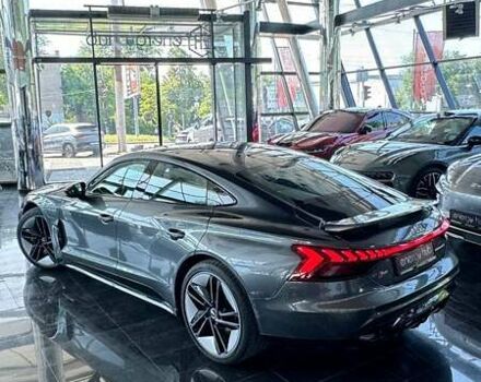 Сірий Ауді RS e-tron GT, об'ємом двигуна 0 л та пробігом 17 тис. км за 72000 $, фото 4 на Automoto.ua