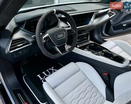 Сірий Ауді RS e-tron GT, об'ємом двигуна 0 л та пробігом 1 тис. км за 109900 $, фото 52 на Automoto.ua