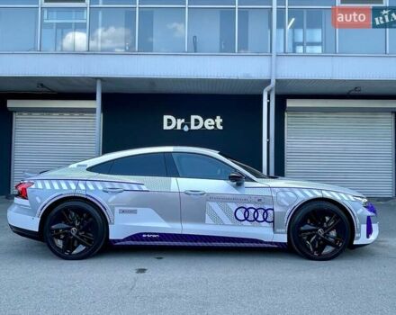 Сірий Ауді RS e-tron GT, об'ємом двигуна 0 л та пробігом 1 тис. км за 109900 $, фото 27 на Automoto.ua