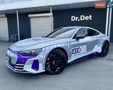Сірий Ауді RS e-tron GT, об'ємом двигуна 0 л та пробігом 1 тис. км за 109900 $, фото 4 на Automoto.ua