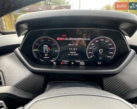 Сірий Ауді RS e-tron GT, об'ємом двигуна 0 л та пробігом 11 тис. км за 79000 $, фото 21 на Automoto.ua