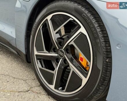 Серый Ауди RS e-tron GT, объемом двигателя 0 л и пробегом 7 тыс. км за 78000 $, фото 39 на Automoto.ua