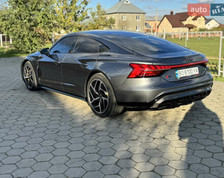 Серый Ауди RS e-tron GT, объемом двигателя 0 л и пробегом 8 тыс. км за 74000 $, фото 7 на Automoto.ua