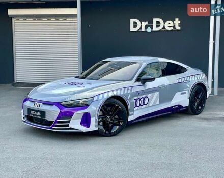 Сірий Ауді RS e-tron GT, об'ємом двигуна 0 л та пробігом 1 тис. км за 109900 $, фото 7 на Automoto.ua
