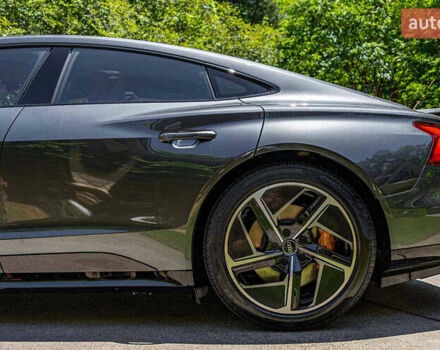 Сірий Ауді RS e-tron GT, об'ємом двигуна 0 л та пробігом 8 тис. км за 90000 $, фото 4 на Automoto.ua
