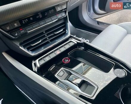 Сірий Ауді RS e-tron GT, об'ємом двигуна 0 л та пробігом 1 тис. км за 109900 $, фото 57 на Automoto.ua