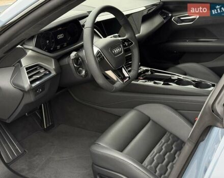 Серый Ауди RS e-tron GT, объемом двигателя 0 л и пробегом 7 тыс. км за 78000 $, фото 8 на Automoto.ua